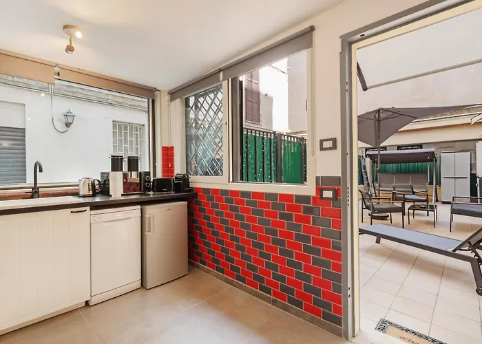 Quintino Terrace Near Termini Station * Rom