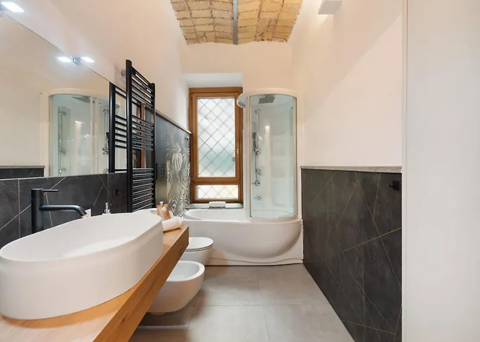 Apartment Quintino Terrace Near Termini Station Rom